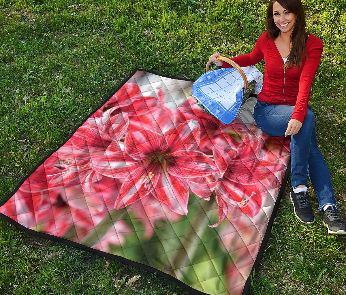 Amaryllis Flower Print Quilt