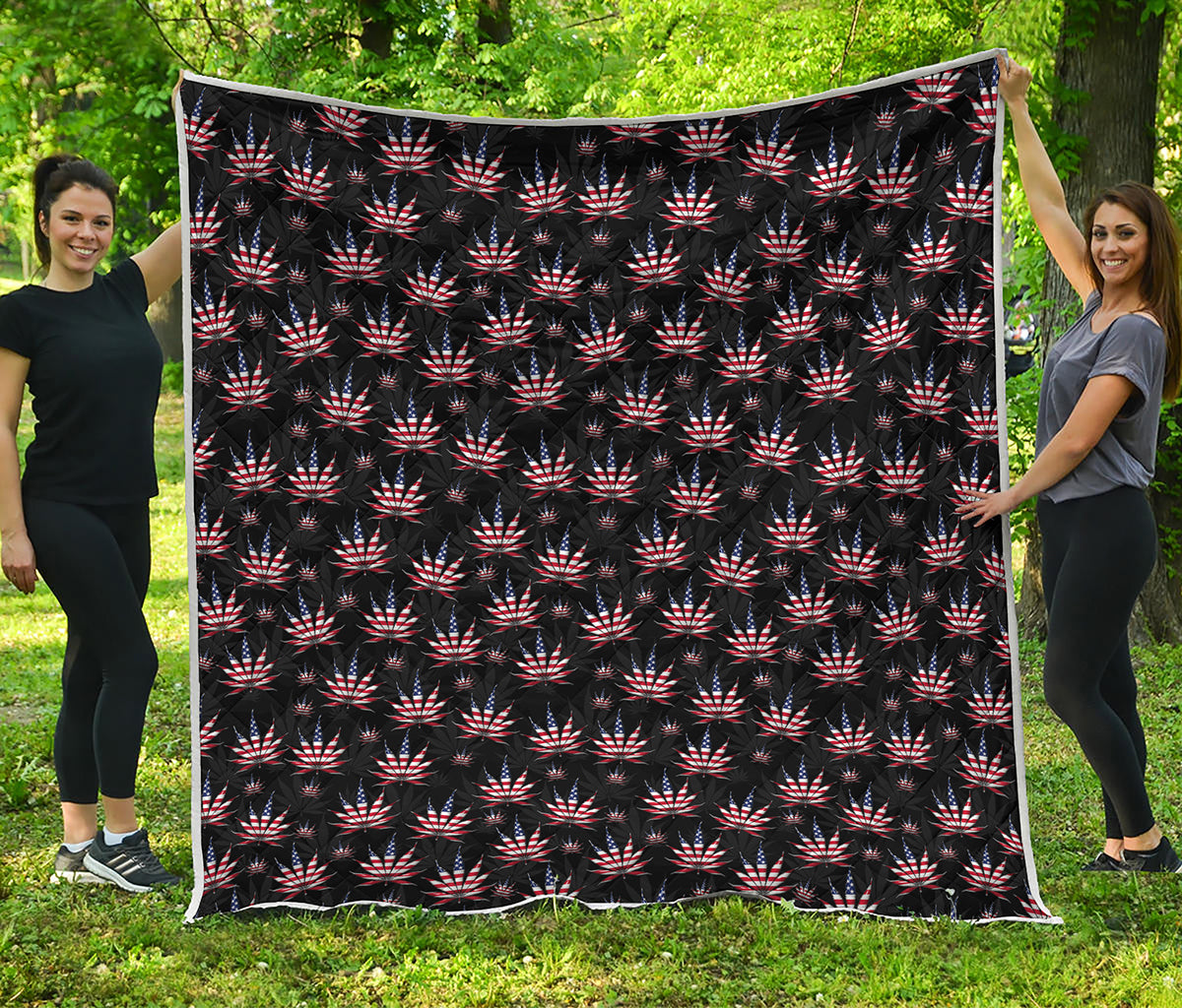 American Marijuana Leaf Pattern Print Quilt