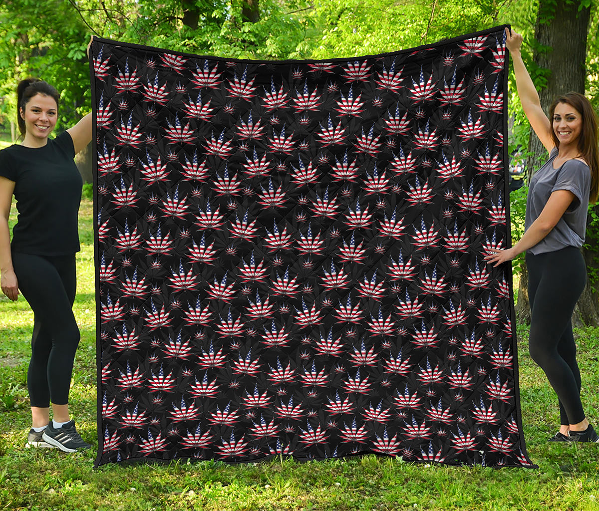 American Marijuana Leaf Pattern Print Quilt