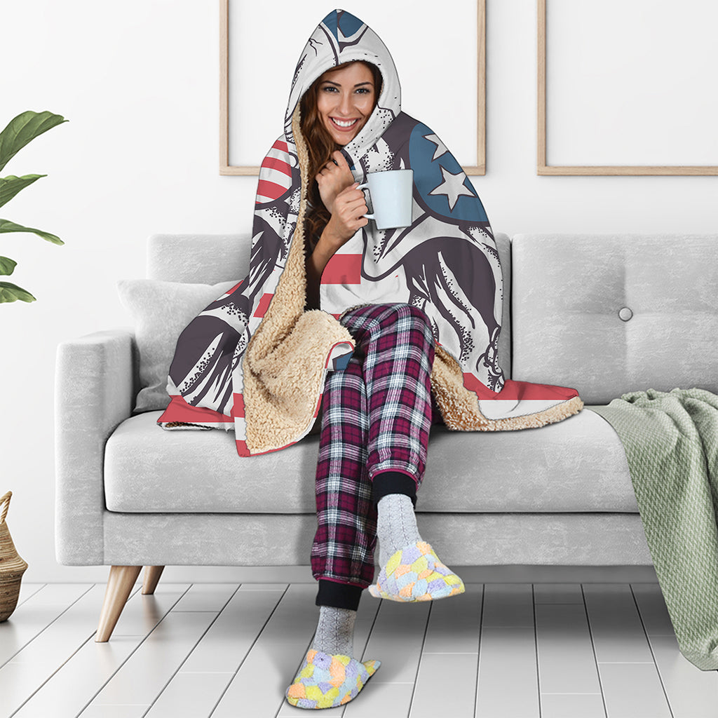 American Skull With Sunglasses Print Hooded Blanket