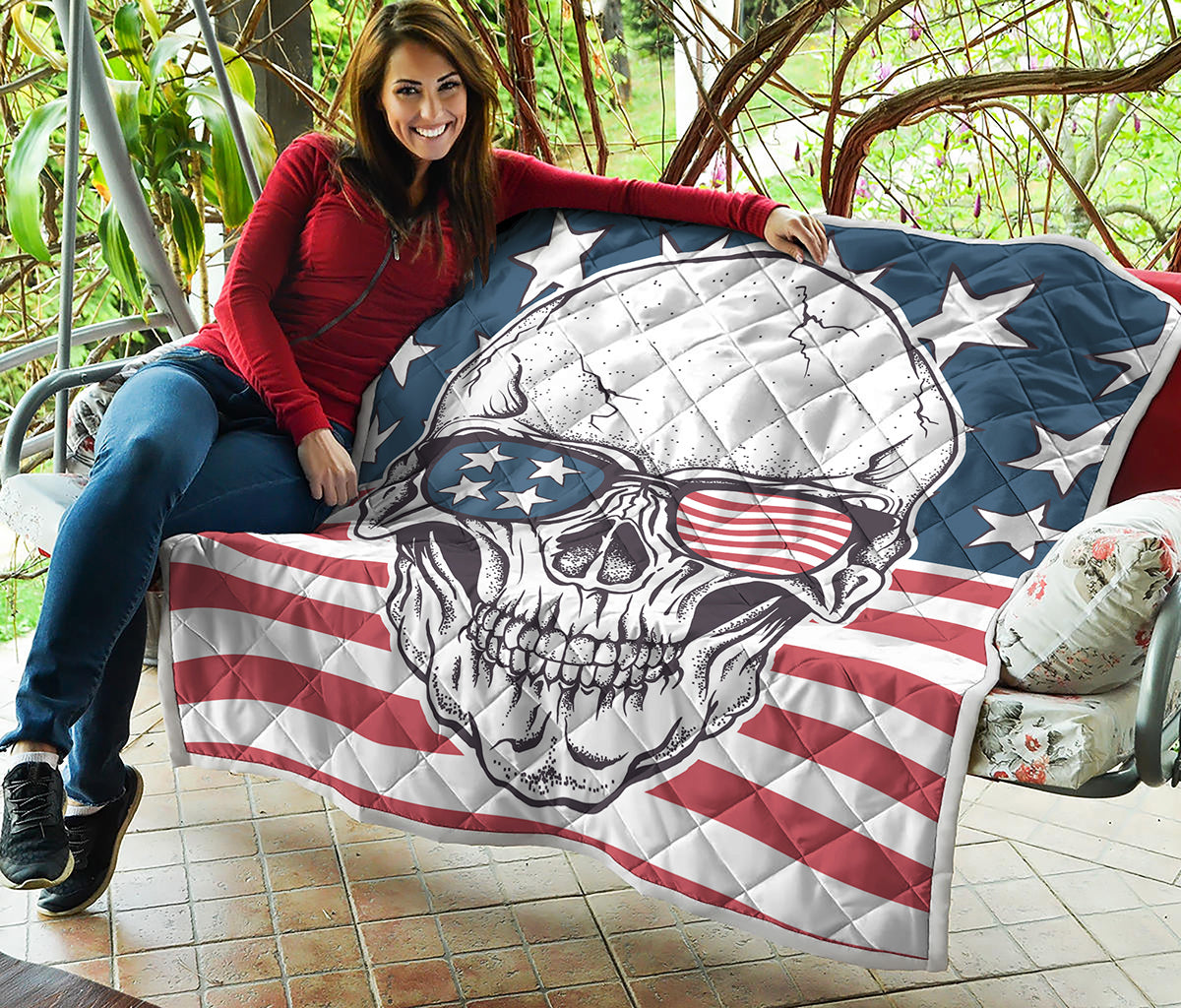 American Skull With Sunglasses Print Quilt