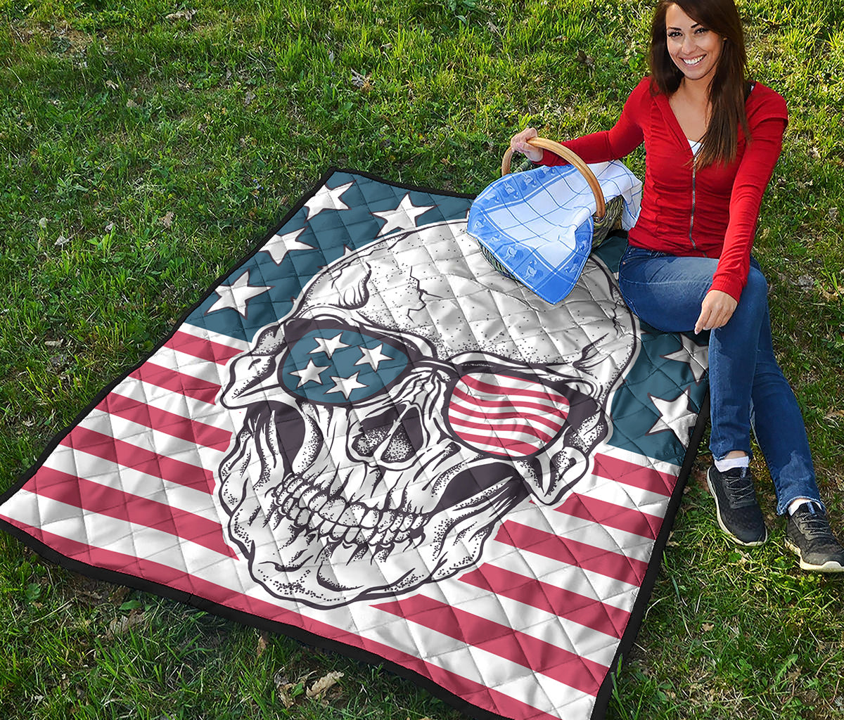 American Skull With Sunglasses Print Quilt