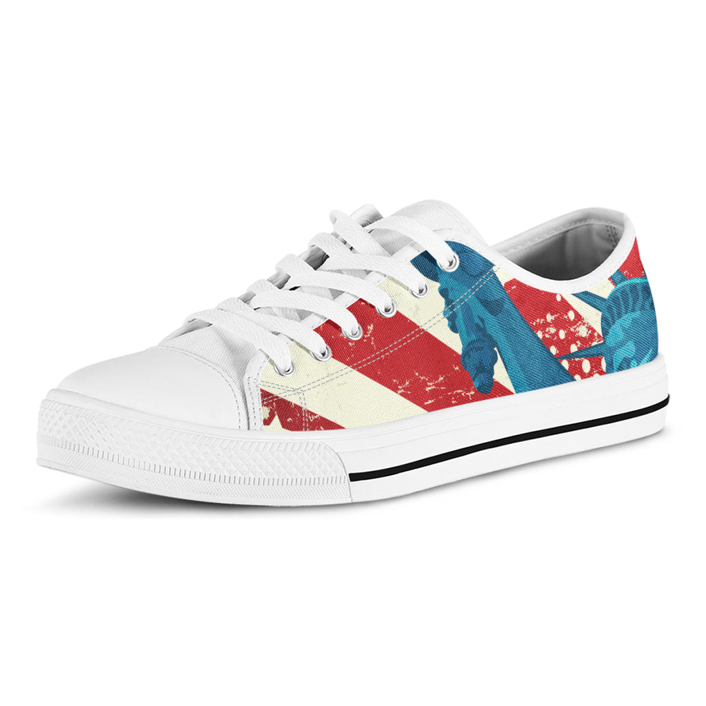 American Statue of Liberty Print White Low Top Shoes