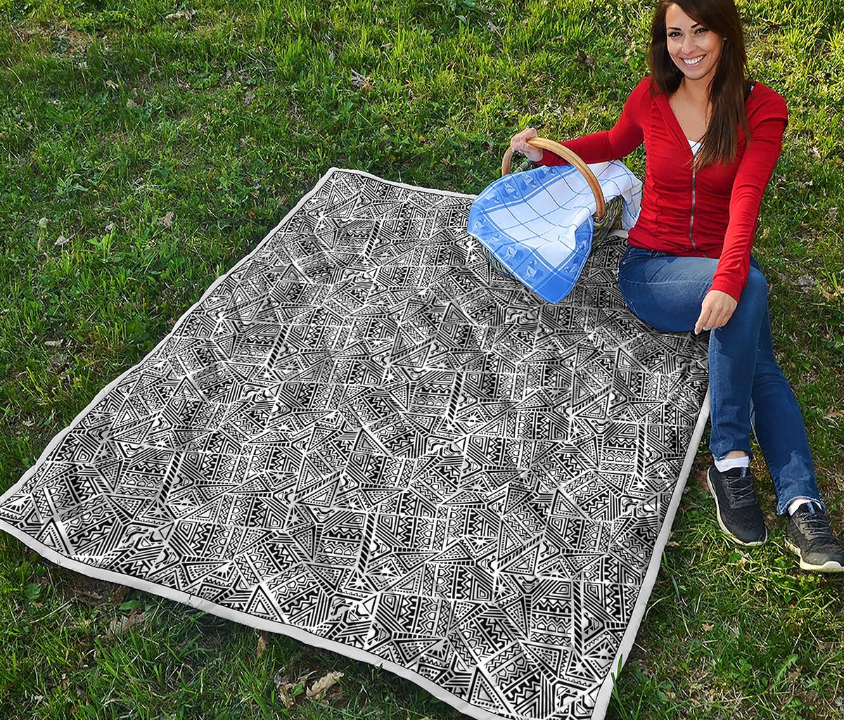 Ancient Aztec Tribal Pattern Print Quilt