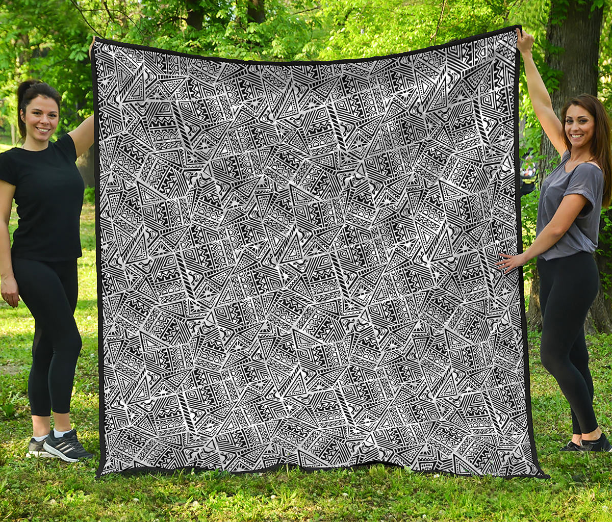 Ancient Aztec Tribal Pattern Print Quilt