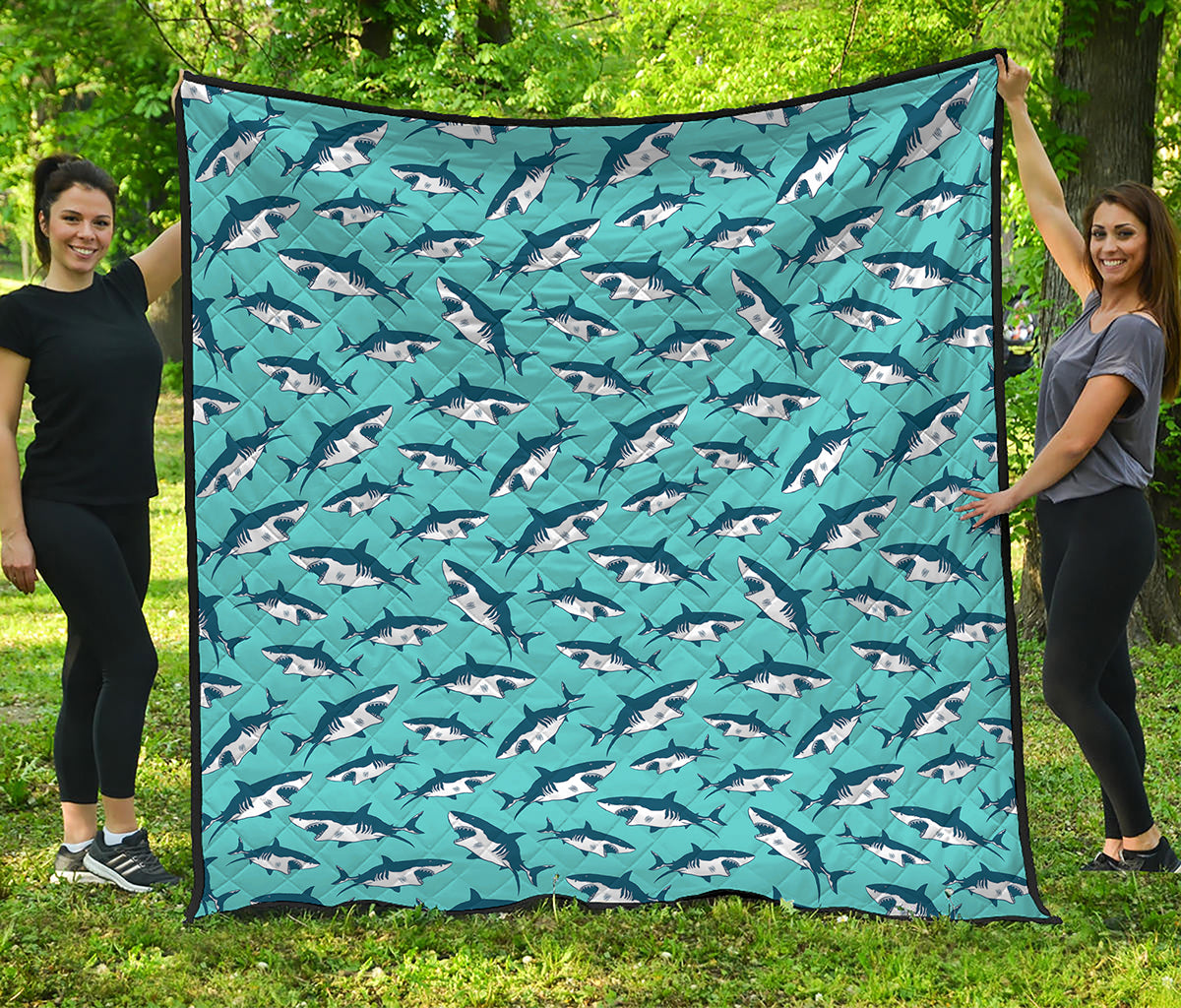 Angry Shark Pattern Print Quilt
