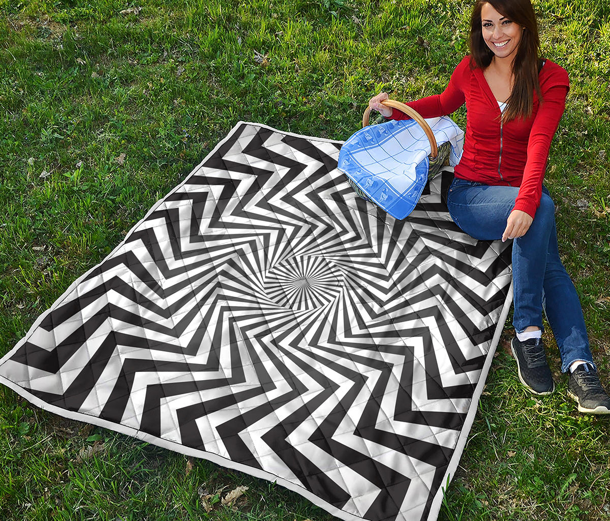 Angular Swirl Motion Illusion Print Quilt