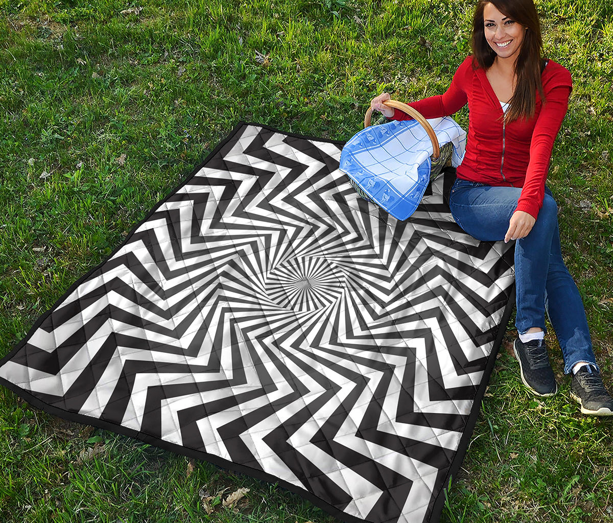Angular Swirl Motion Illusion Print Quilt