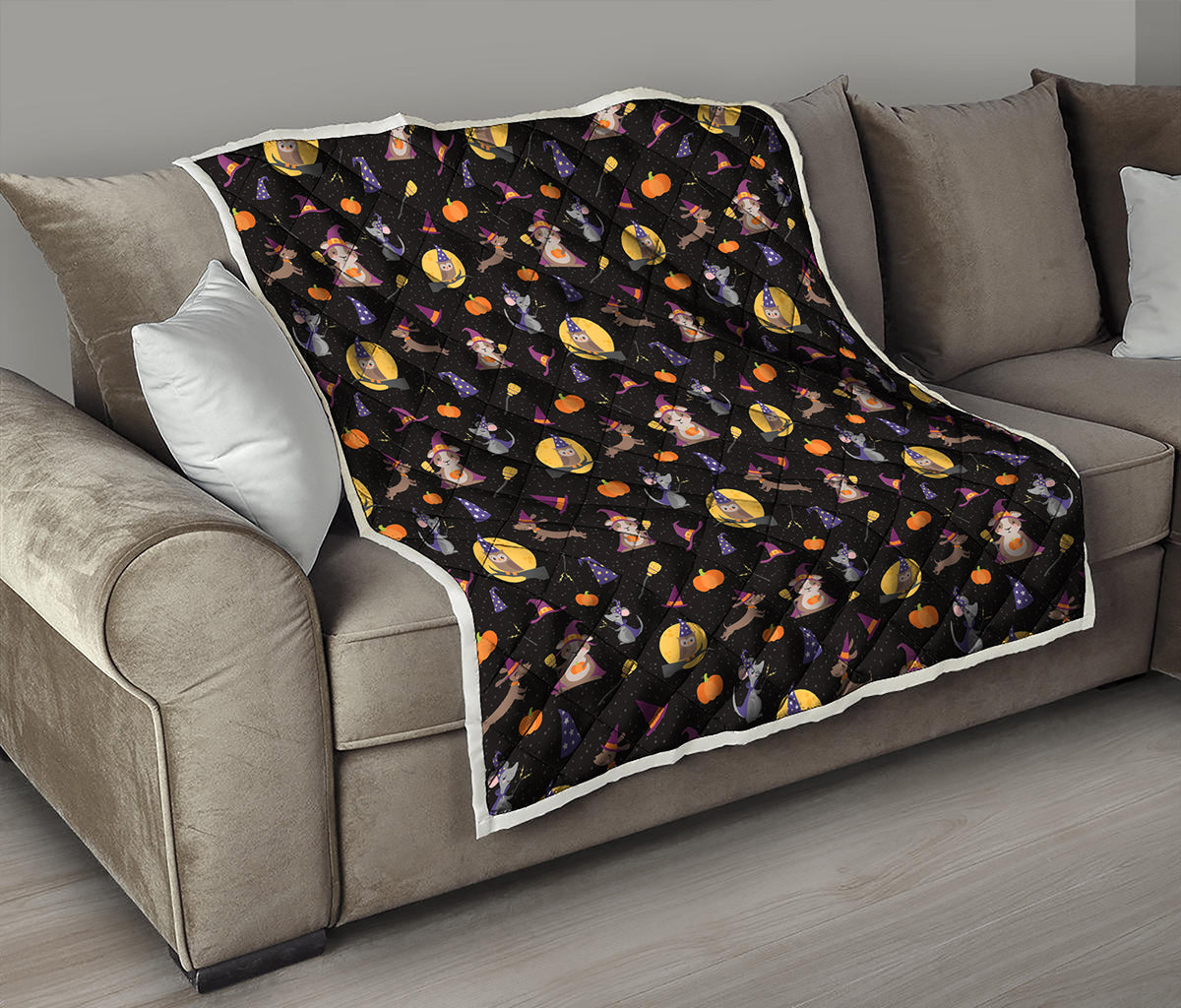 Animal Wizard Pattern Print Quilt