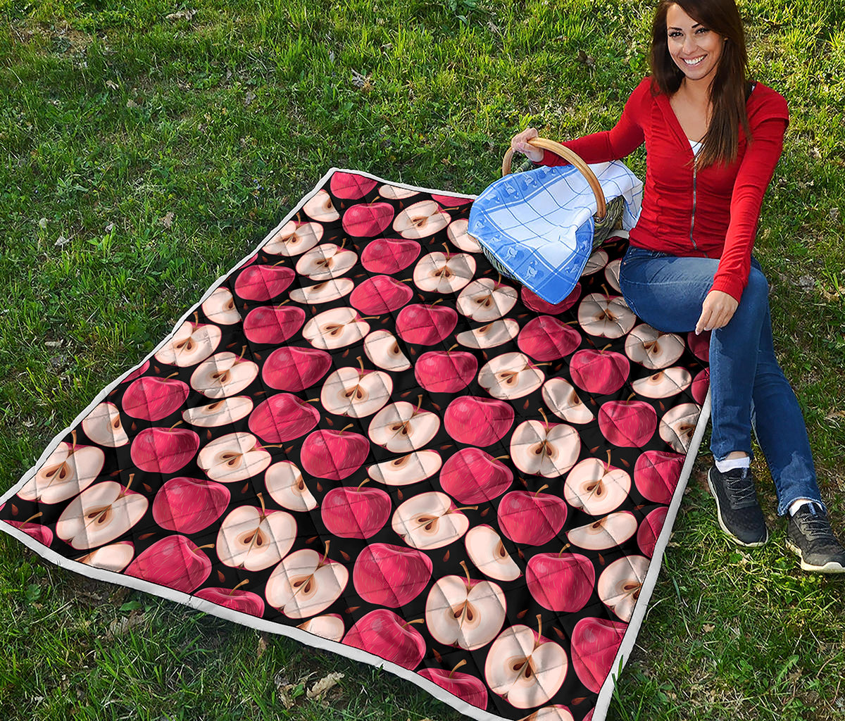 Apple Pattern Print Quilt