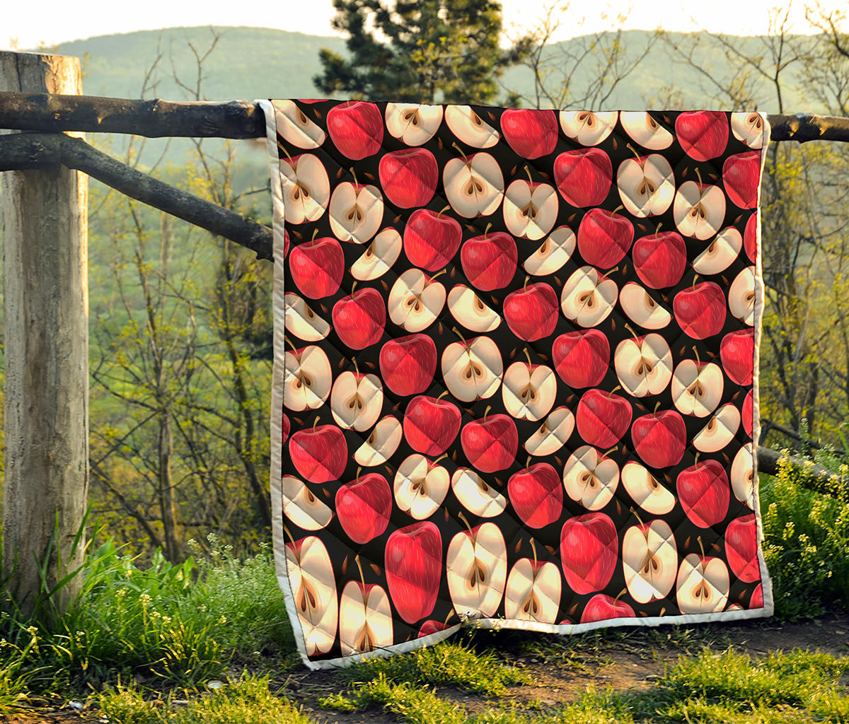 Apple Pattern Print Quilt