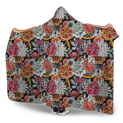 Asian Chrysanthemum Pattern Print Hooded Blanket
