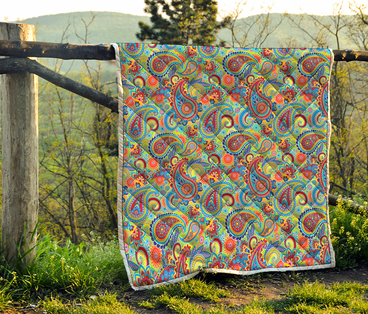Asian Paisley Pattern Print Quilt