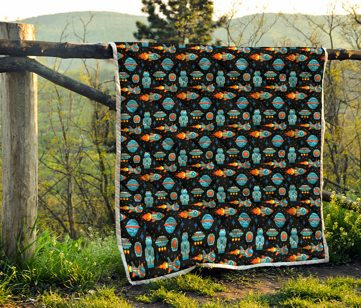 Astronaut And Space Pixel Pattern Print Quilt