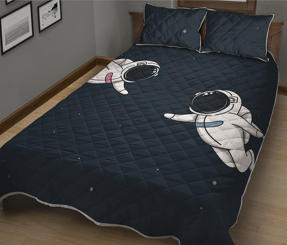 Astronaut Couple In Space Print Quilt Bed Set