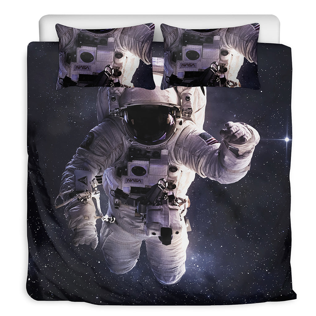 Astronaut Floating In Outer Space Print Duvet Cover Bedding Set