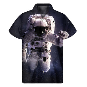 Astronaut Floating In Outer Space Print Men's Short Sleeve Shirt