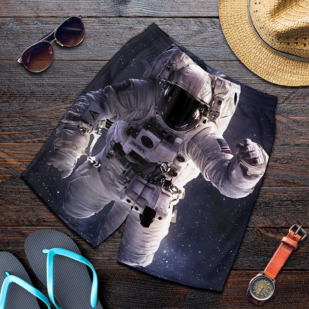 Astronaut Floating In Outer Space Print Men's Shorts