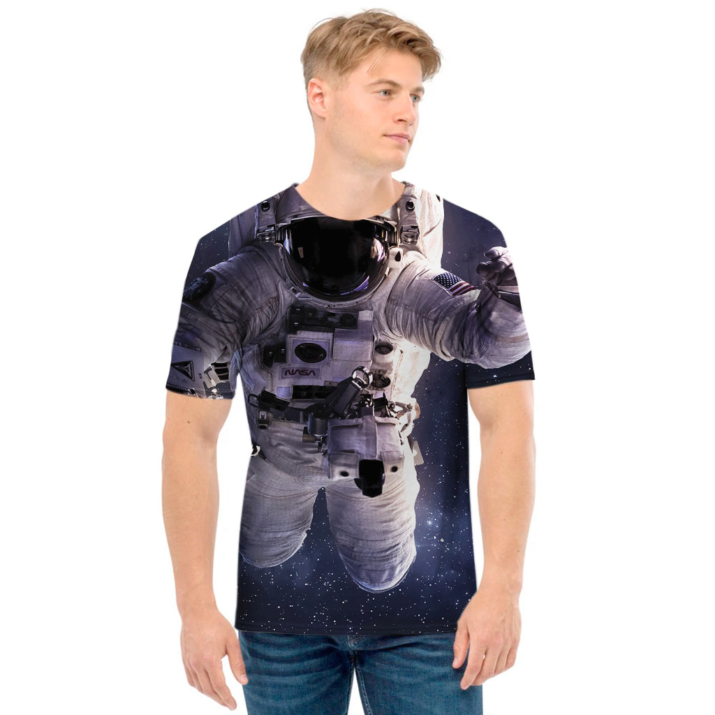 Astronaut Floating In Outer Space Print Men's T-Shirt