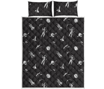 Astronaut In Space Pattern Print Quilt Bed Set