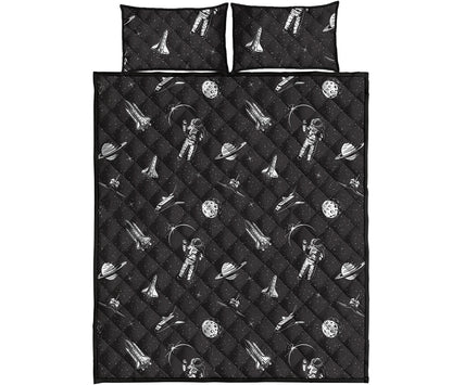 Astronaut In Space Pattern Print Quilt Bed Set