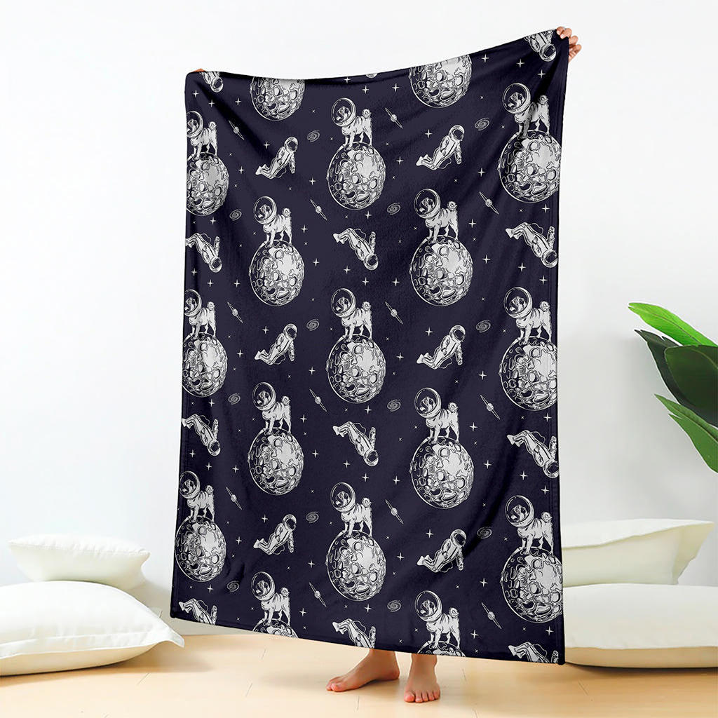 Astronaut Pug In Space Pattern Print Blanket