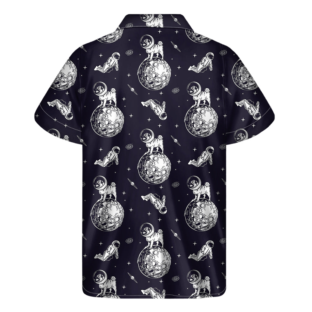 Astronaut Pug In Space Pattern Print Men's Short Sleeve Shirt