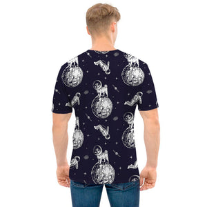 Astronaut Pug In Space Pattern Print Men's T-Shirt