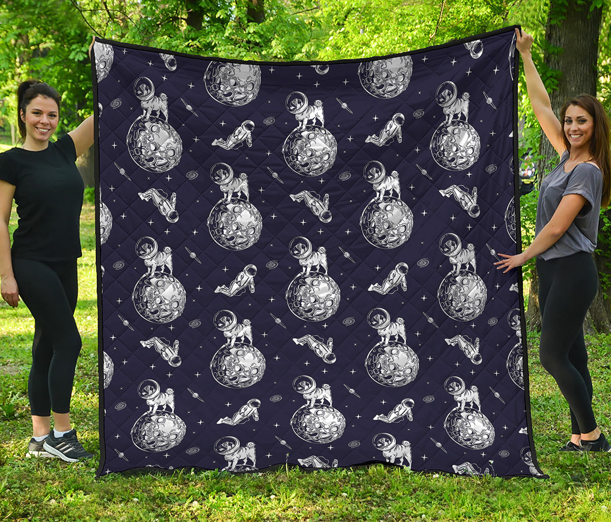 Astronaut Pug In Space Pattern Print Quilt