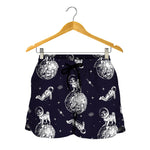 Astronaut Pug In Space Pattern Print Women's Shorts