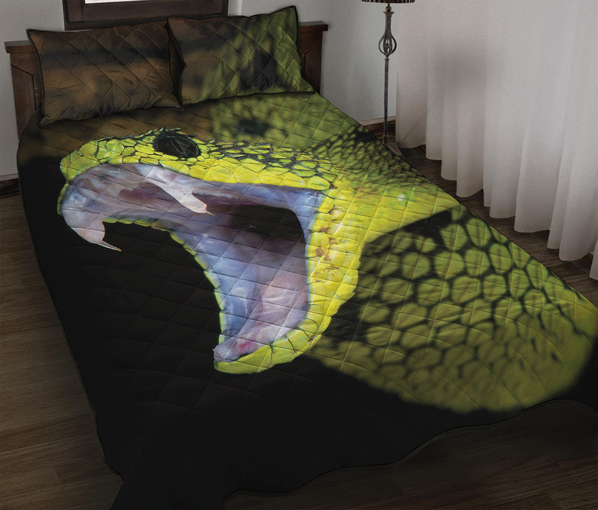Atheris Nitschei Snake Print Quilt Bed Set