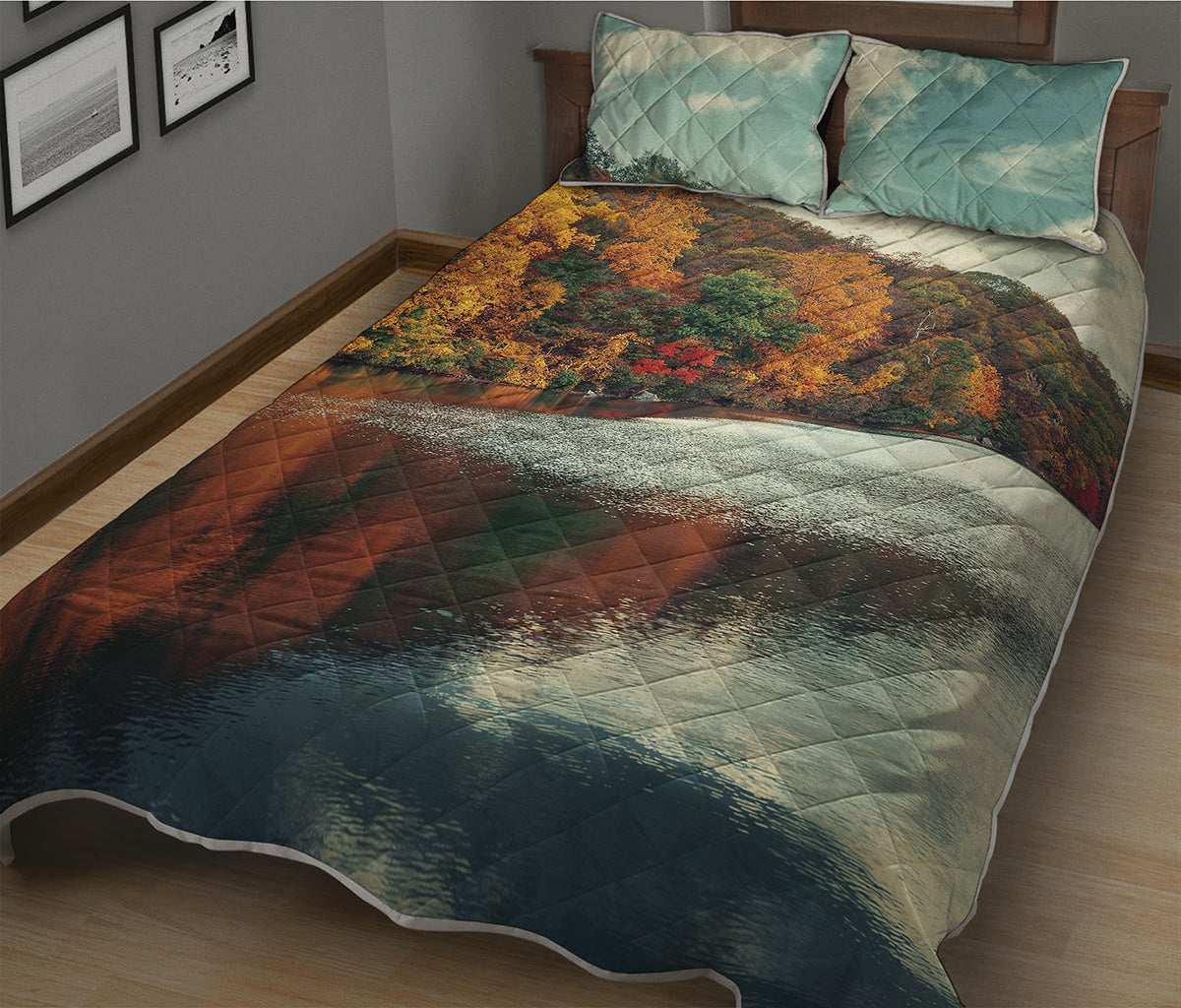 Autumn Lake Print Quilt Bed Set