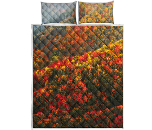 Autumn Mountain Print Quilt Bed Set