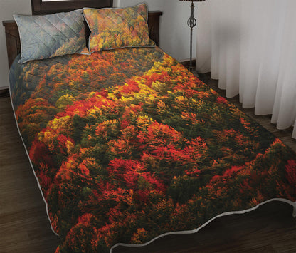Autumn Mountain Print Quilt Bed Set