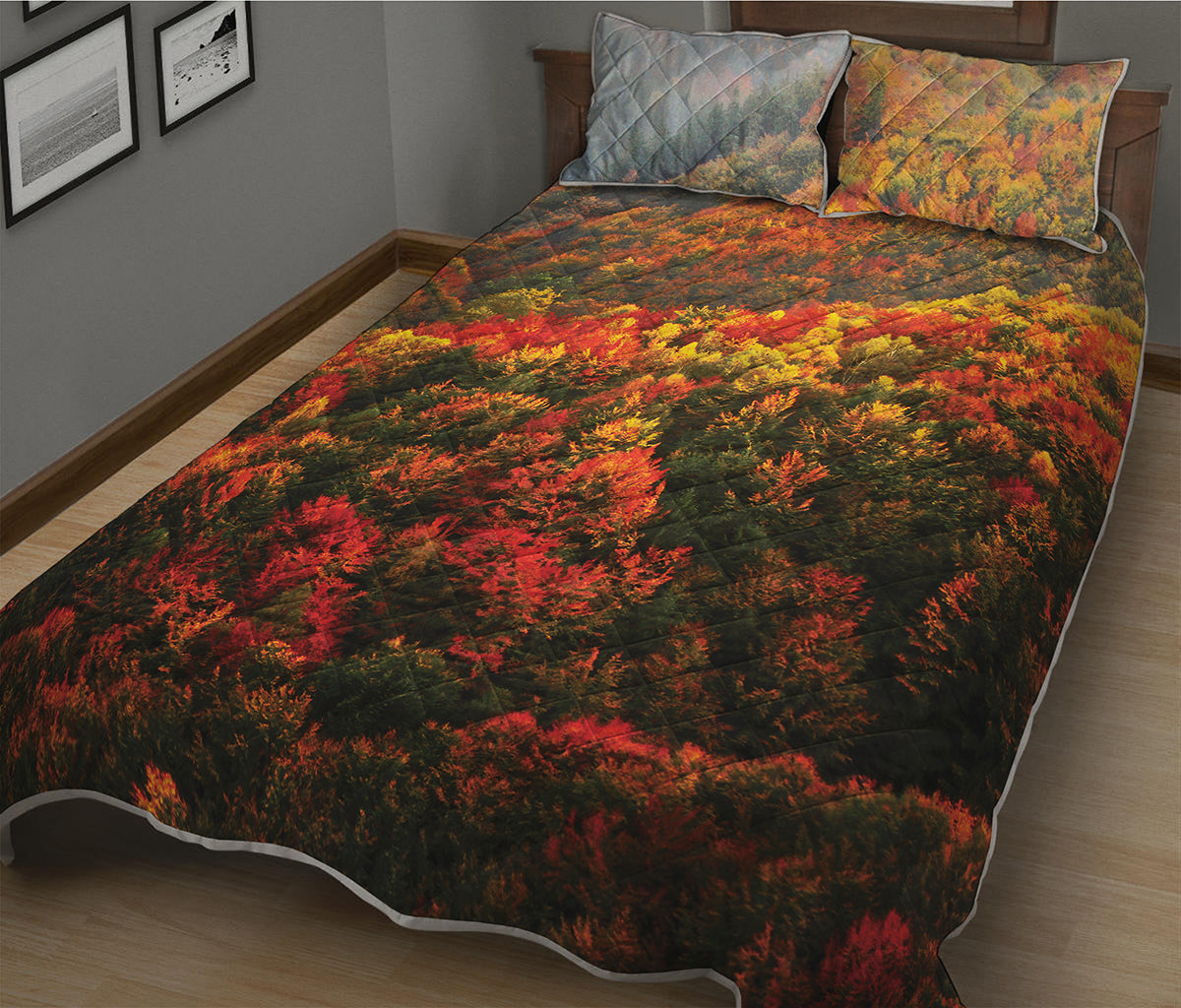 Autumn Mountain Print Quilt Bed Set