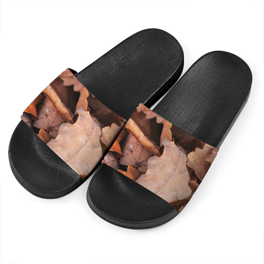 Autumn Oak leaf Print Black Slide Sandals