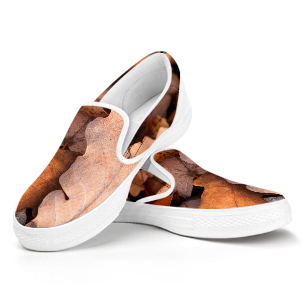 Autumn Oak leaf Print White Slip On Shoes