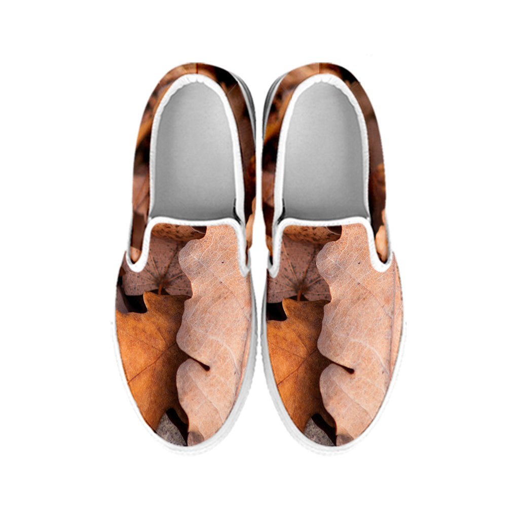 Autumn Oak leaf Print White Slip On Shoes