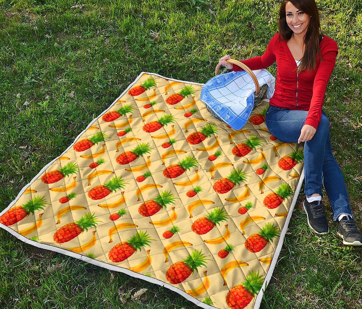Banana Pineapple Pattern Print Quilt