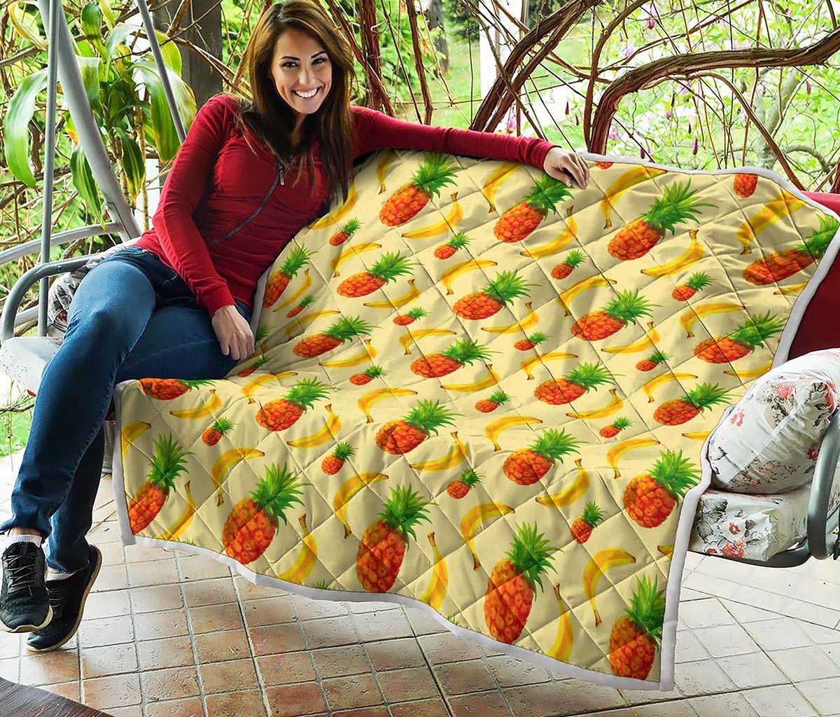 Banana Pineapple Pattern Print Quilt