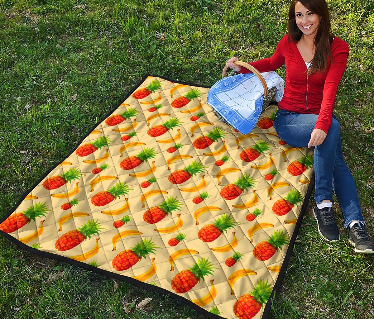 Banana Pineapple Pattern Print Quilt