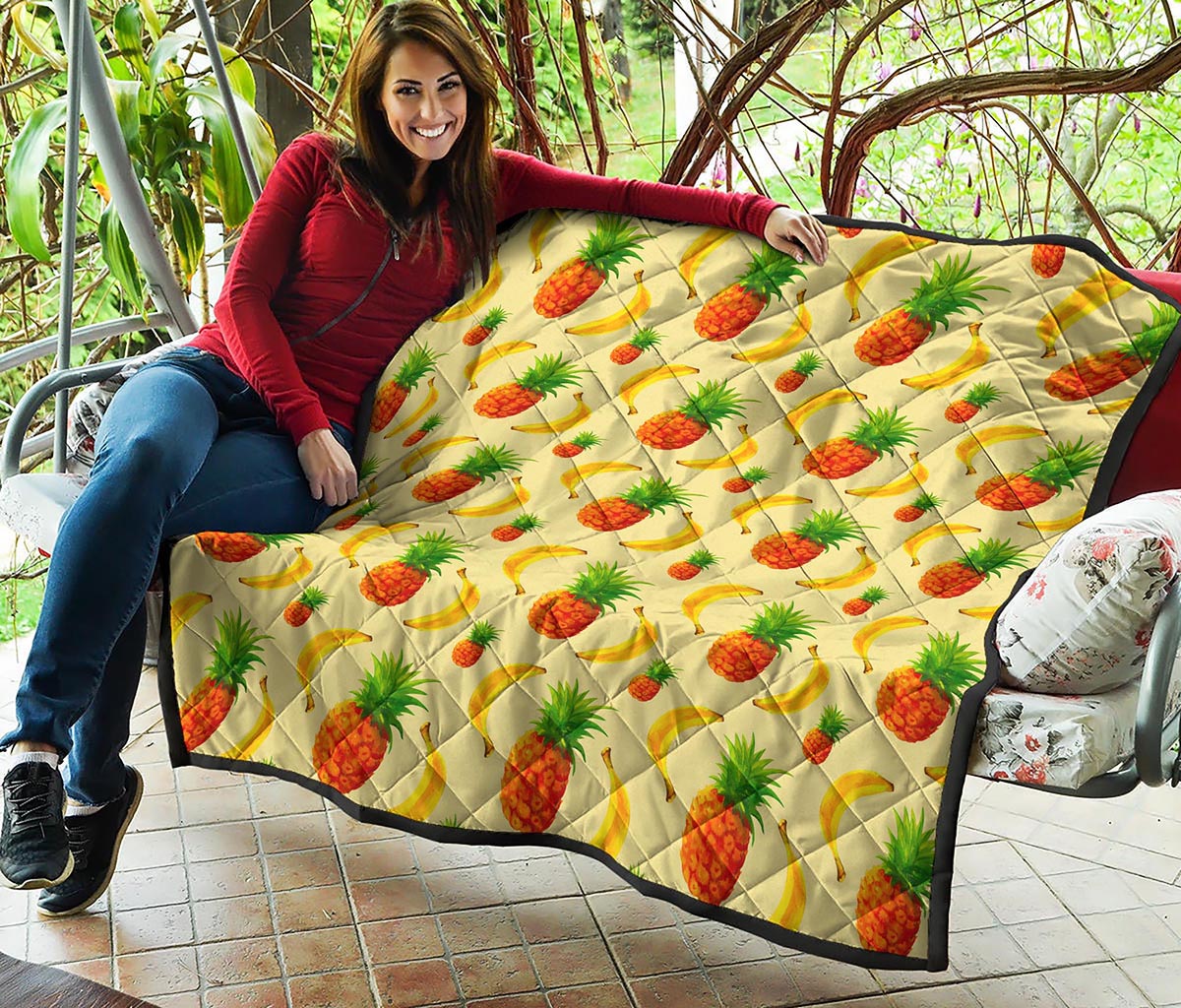 Banana Pineapple Pattern Print Quilt
