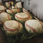 Baseballs On Field Print Quilt Bed Set