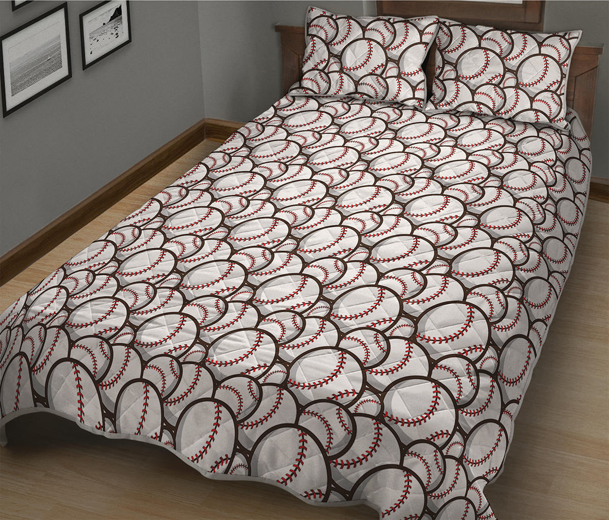 Baseballs Pattern Print Quilt Bed Set