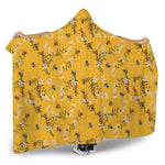Bee Drawing Pattern Print Hooded Blanket