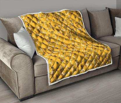 Bee Drawing Pattern Print Quilt