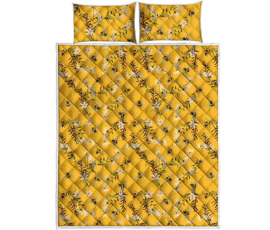 Bee Drawing Pattern Print Quilt Bed Set
