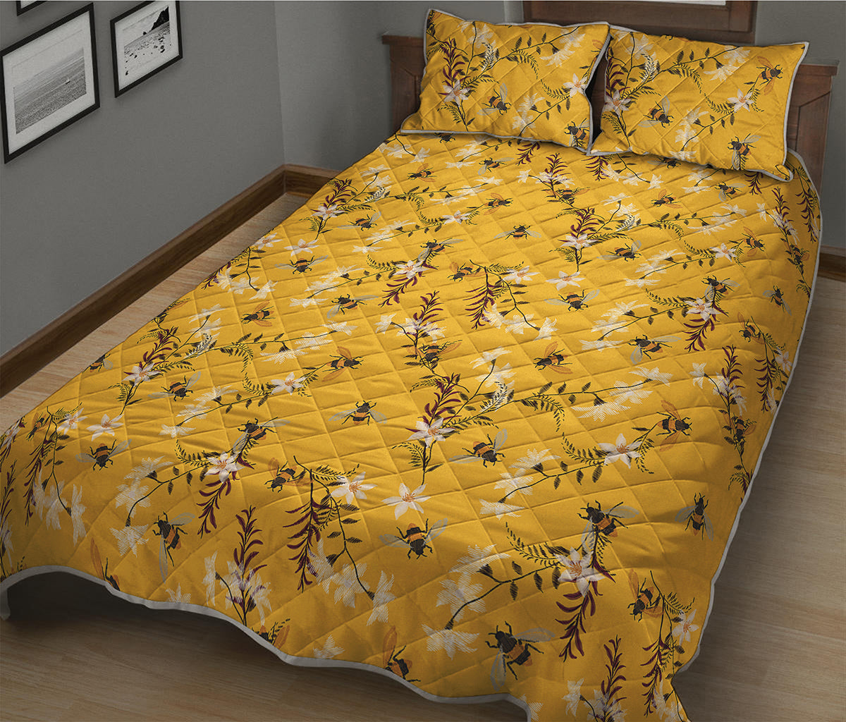 Bee Drawing Pattern Print Quilt Bed Set