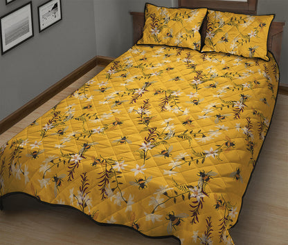 Bee Drawing Pattern Print Quilt Bed Set