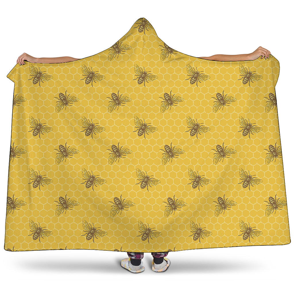 Bee Honeycomb Pattern Print Hooded Blanket